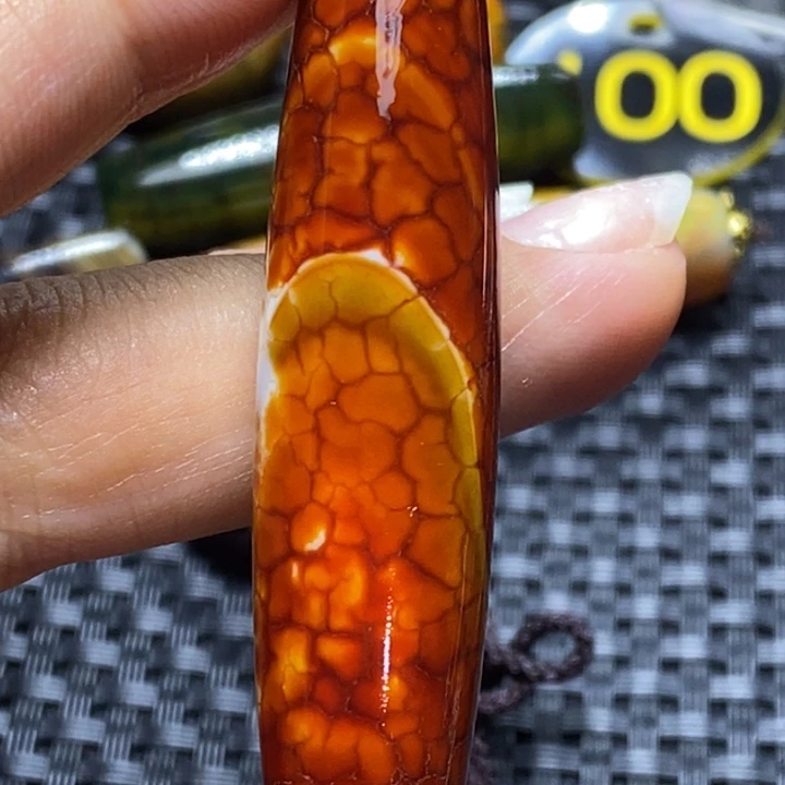彪***哥玛瑙/玉髓颈饰未镶嵌