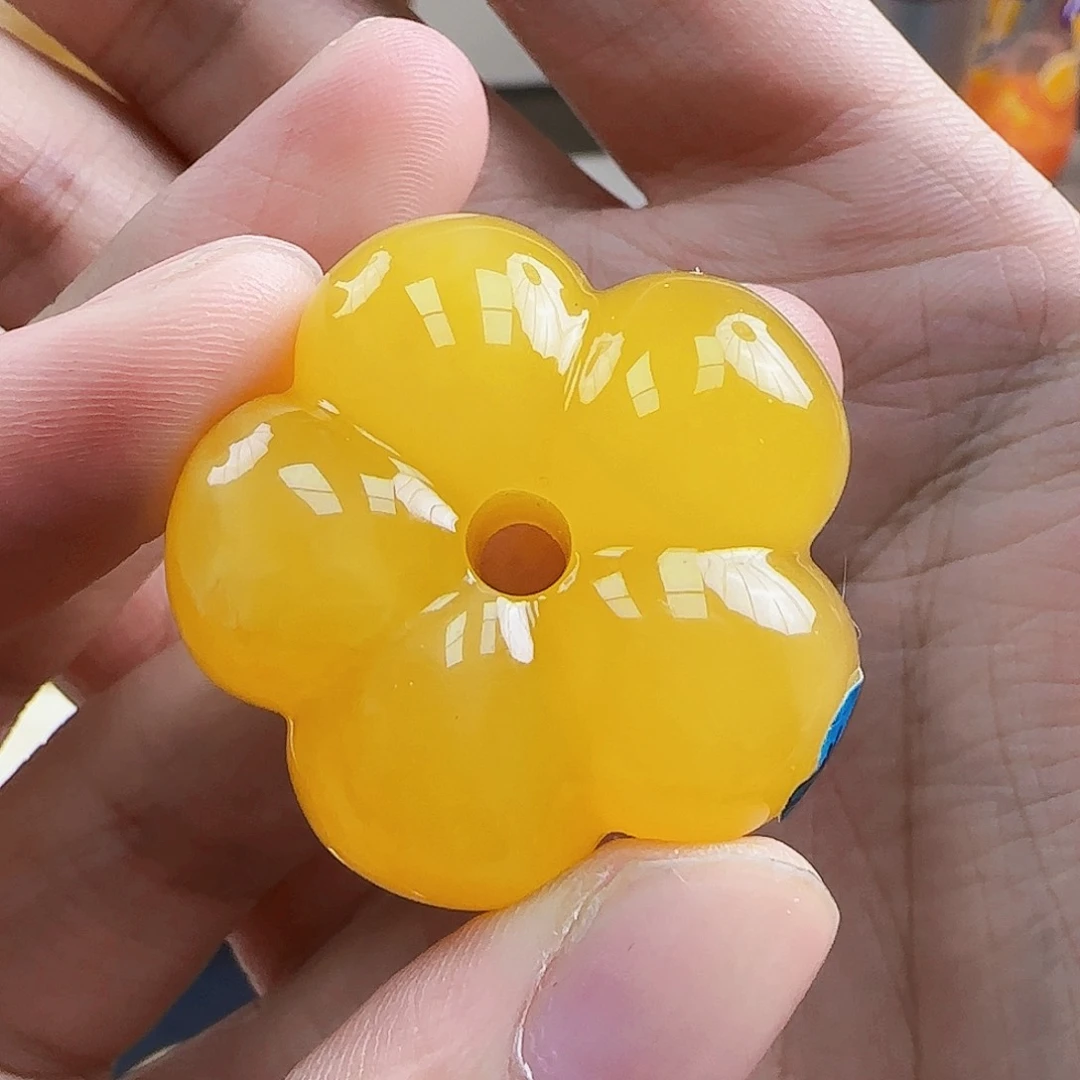 未镶嵌琥珀珠宝奇石