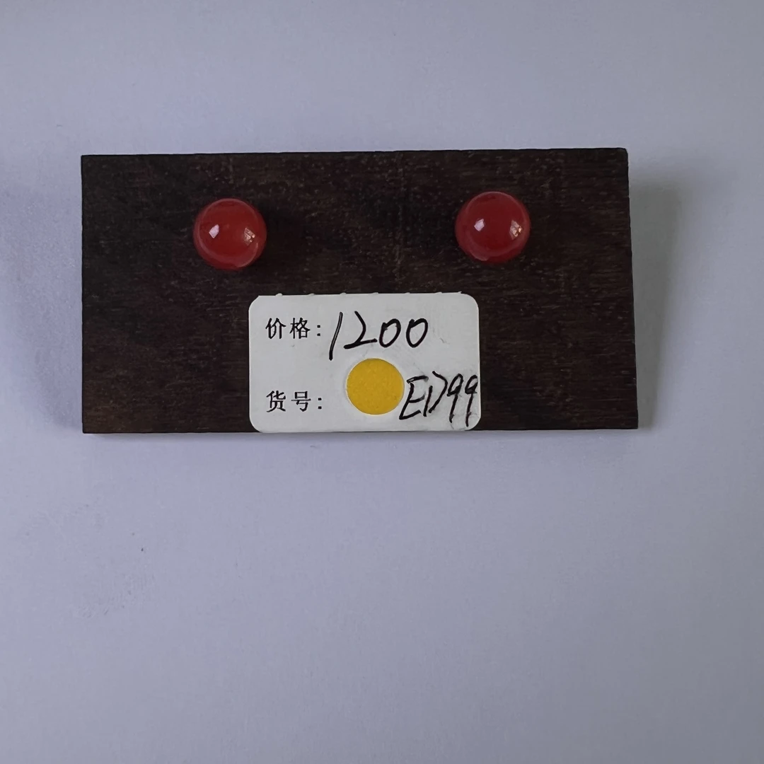 天然红珊瑚 阿卡耳钉一对