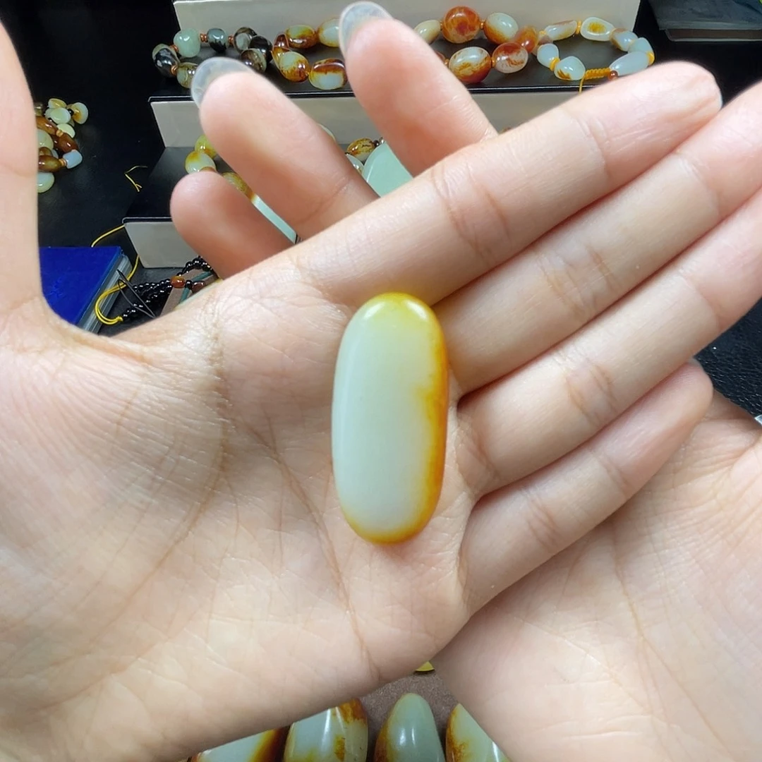 和田玉未镶嵌颈饰慢*血