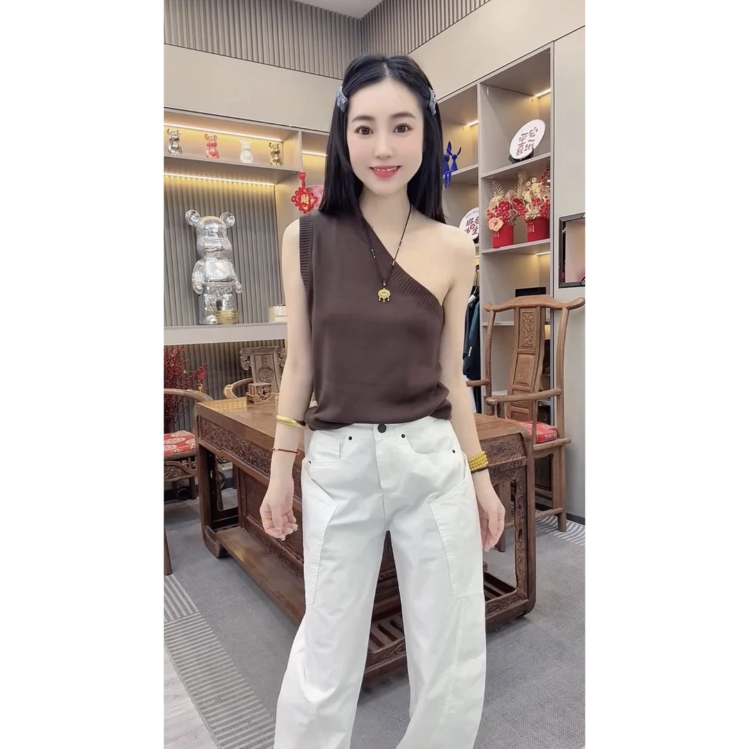 法式斜肩挂脖针织背心女夏外穿2025新款修身辣妹露肩无袖上衣