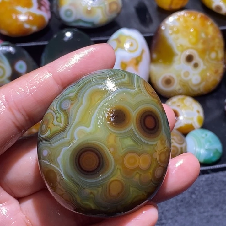 玛瑙/玉髓未镶嵌珠宝半成品64