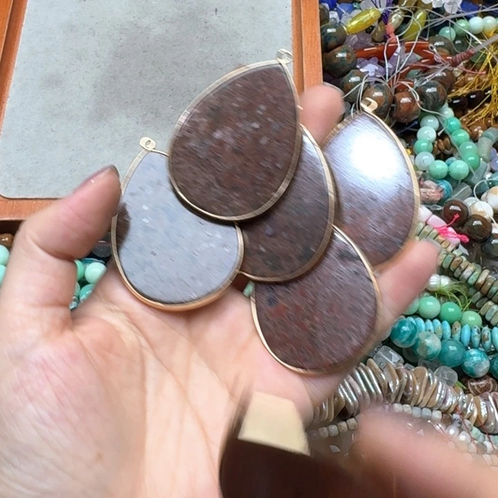 合金玛瑙/玉髓珠宝半成品一个红豹皮吊坠