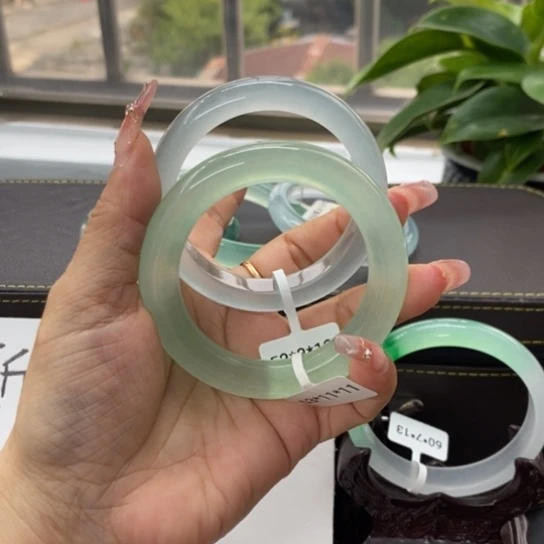 怂*53尺寸石英质玉