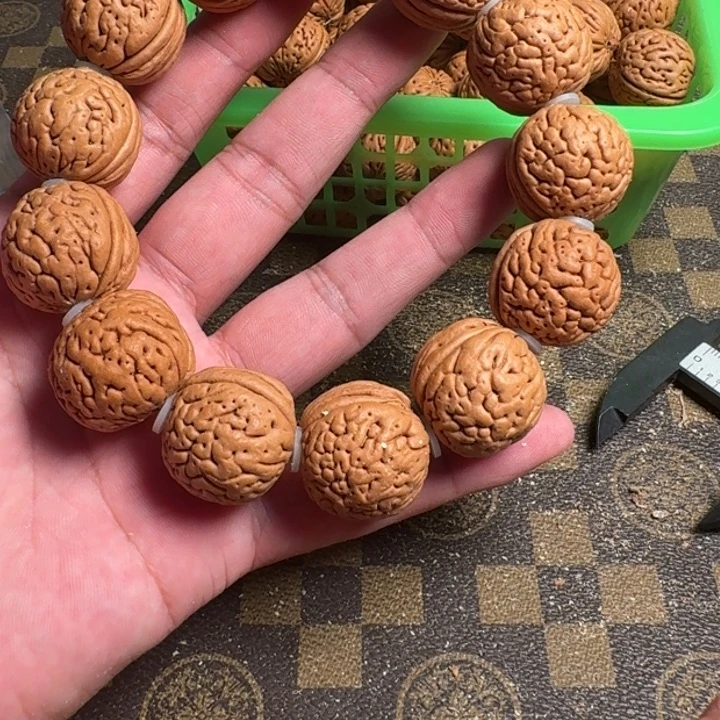 f***o吊坠桃核666666666666