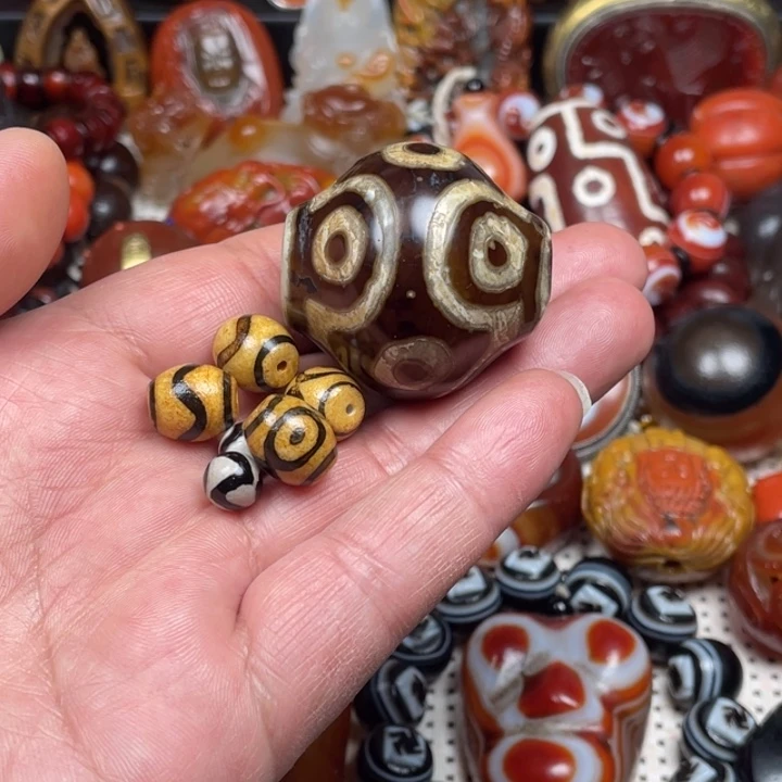 花***富玛瑙/玉髓未镶嵌颈饰