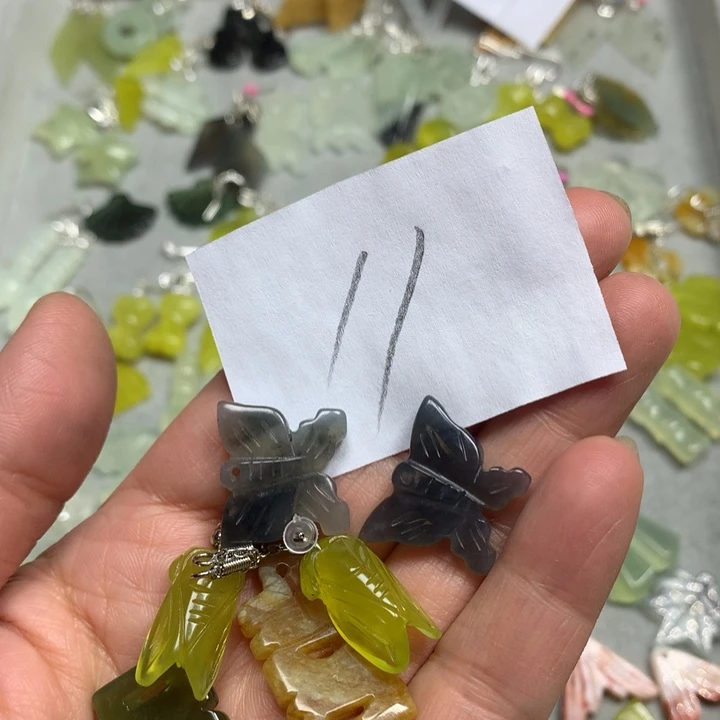 蛇纹石玉耳钉足银镀金镶嵌戏***慧