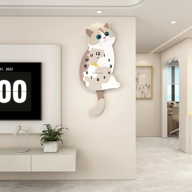 挂钟2025家用客厅挂墙新款静音网红时尚简约卡通卧室可爱大气