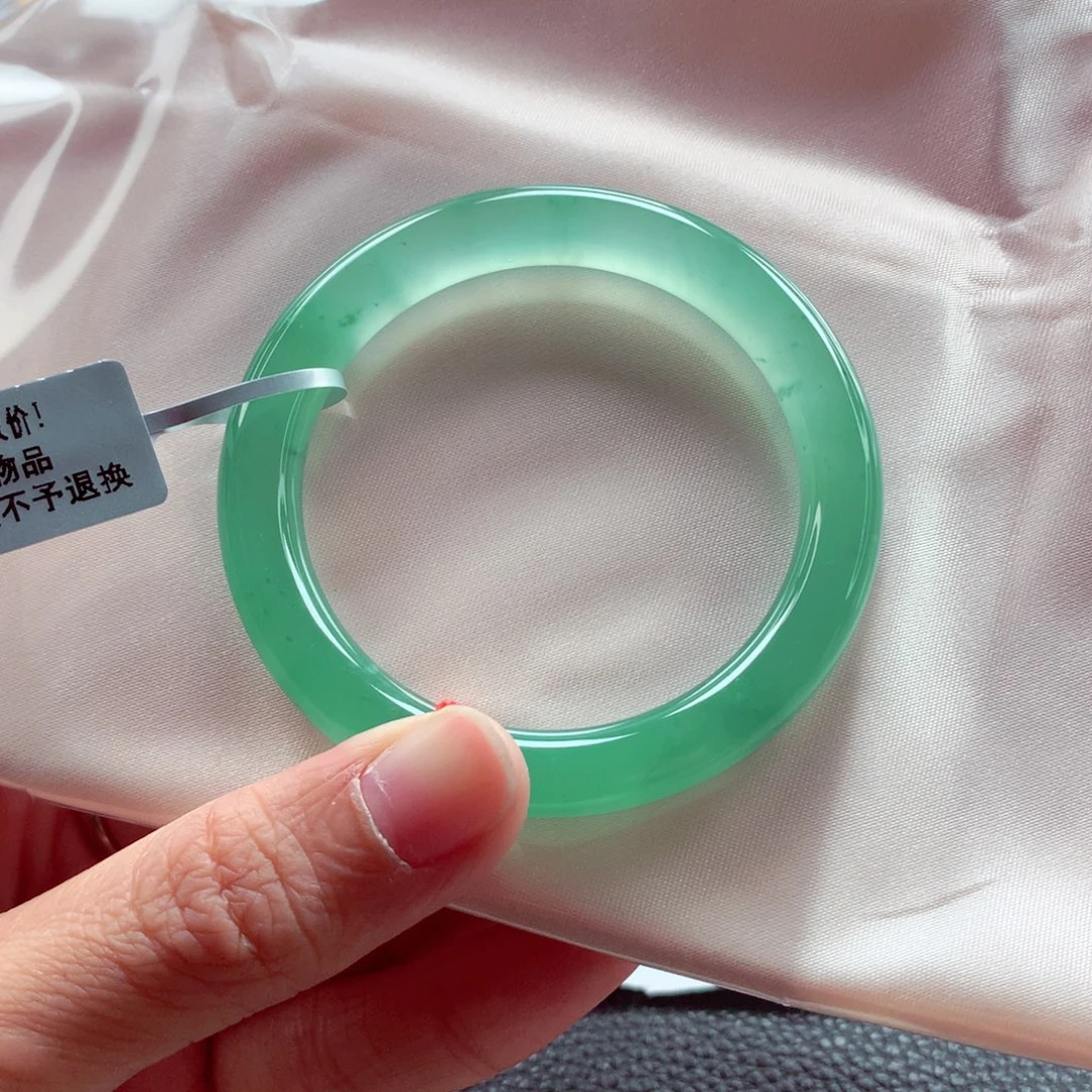 翡翠未镶嵌手镯（圆镯）49.5冰绿炸光高冰条毕业小手福利A