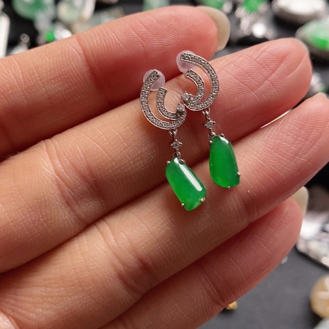 翡翠18K金镶嵌耳饰缅甸