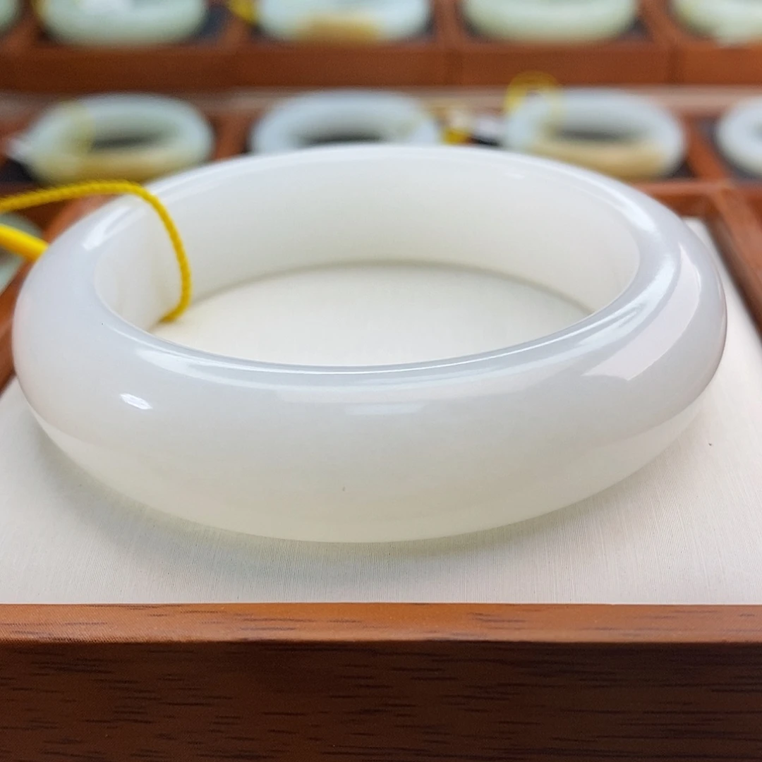 和田玉（白玉）手镯未镶嵌