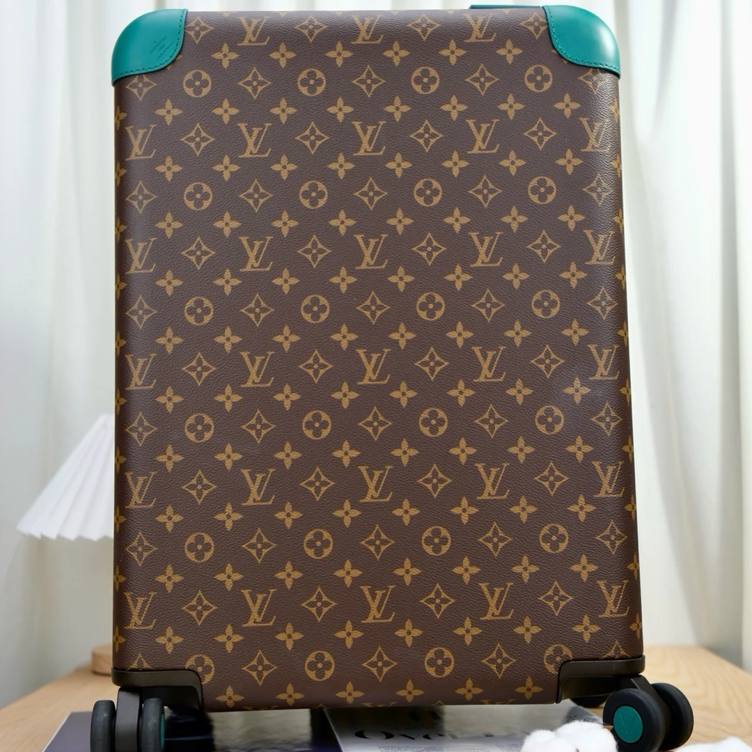 99新 LouisVuitton/路易威登 8416 LV Horizon 55 绿色胸针