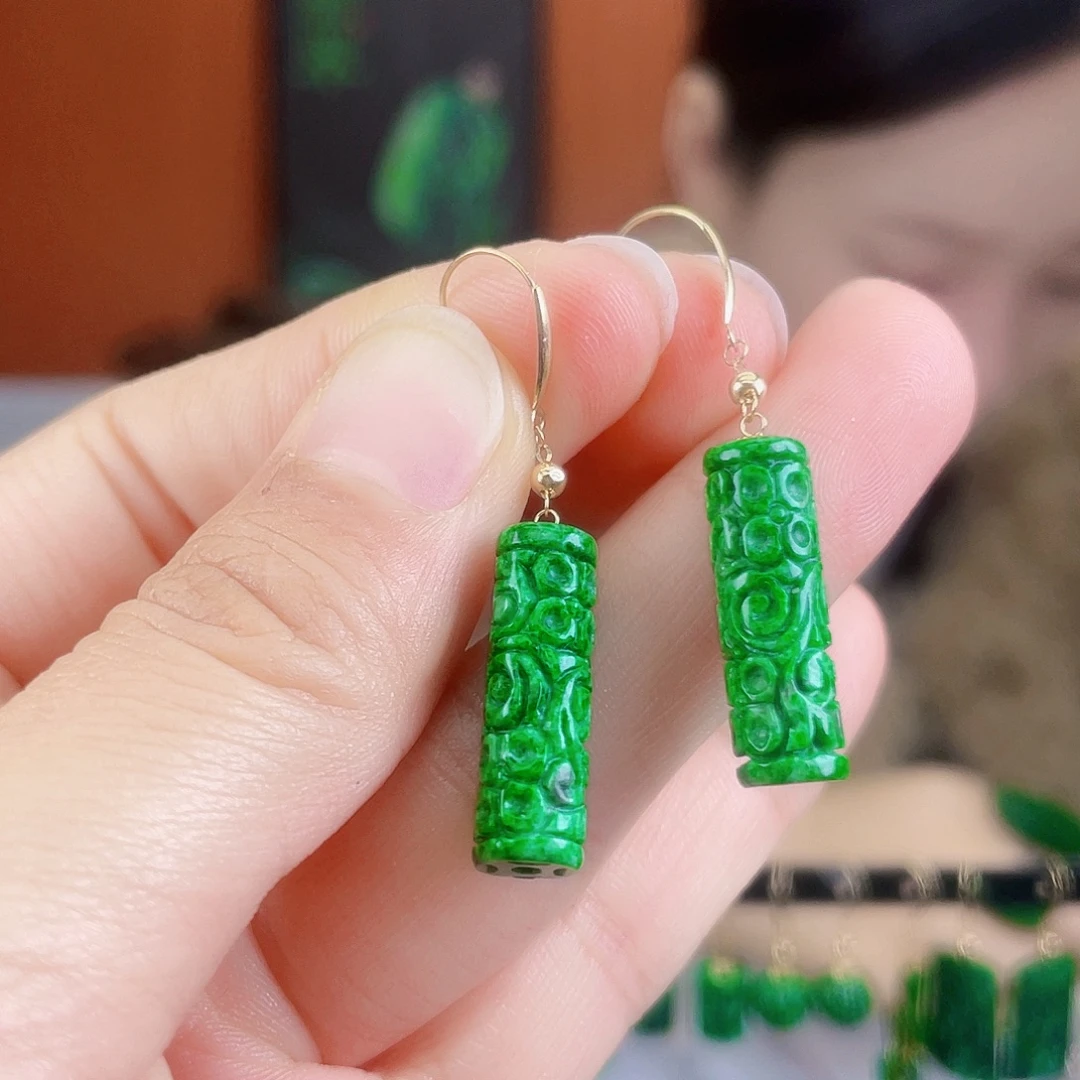 翡翠18K金镶嵌耳饰