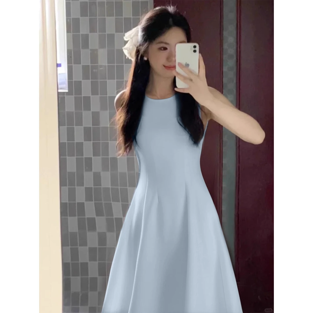 蓝色无袖连衣裙女高级感夏日绝美小裙子多巴胺掐腰a字长裙巨好看