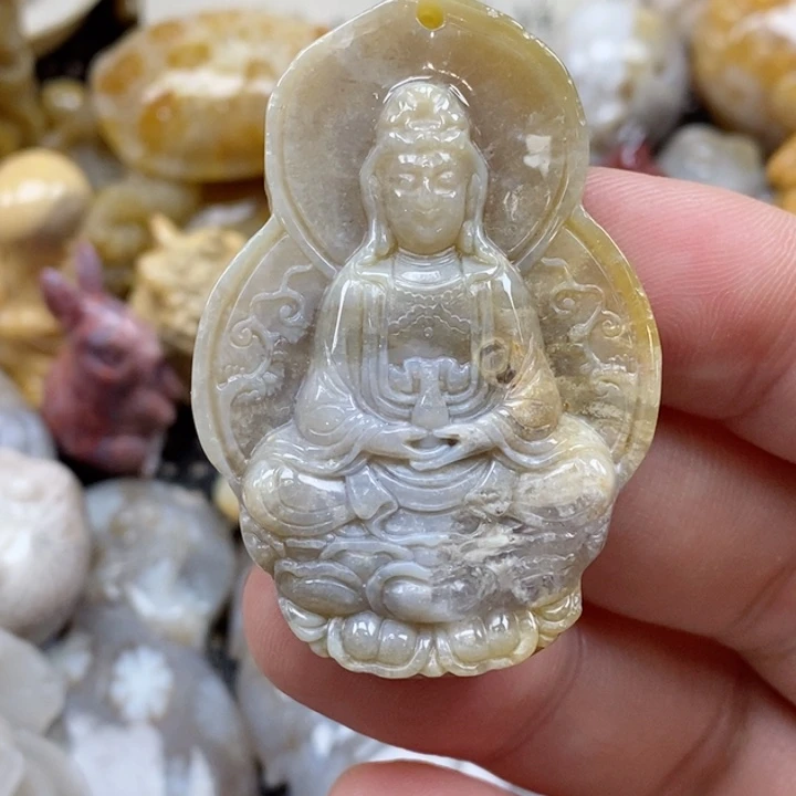 颈饰未镶嵌硅化珊瑚（珊瑚玉）