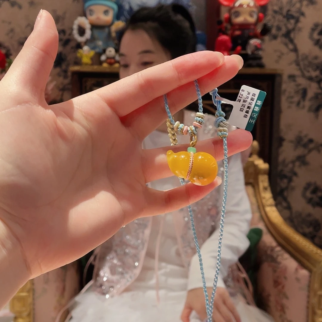 琥珀颈饰未镶嵌颈饰