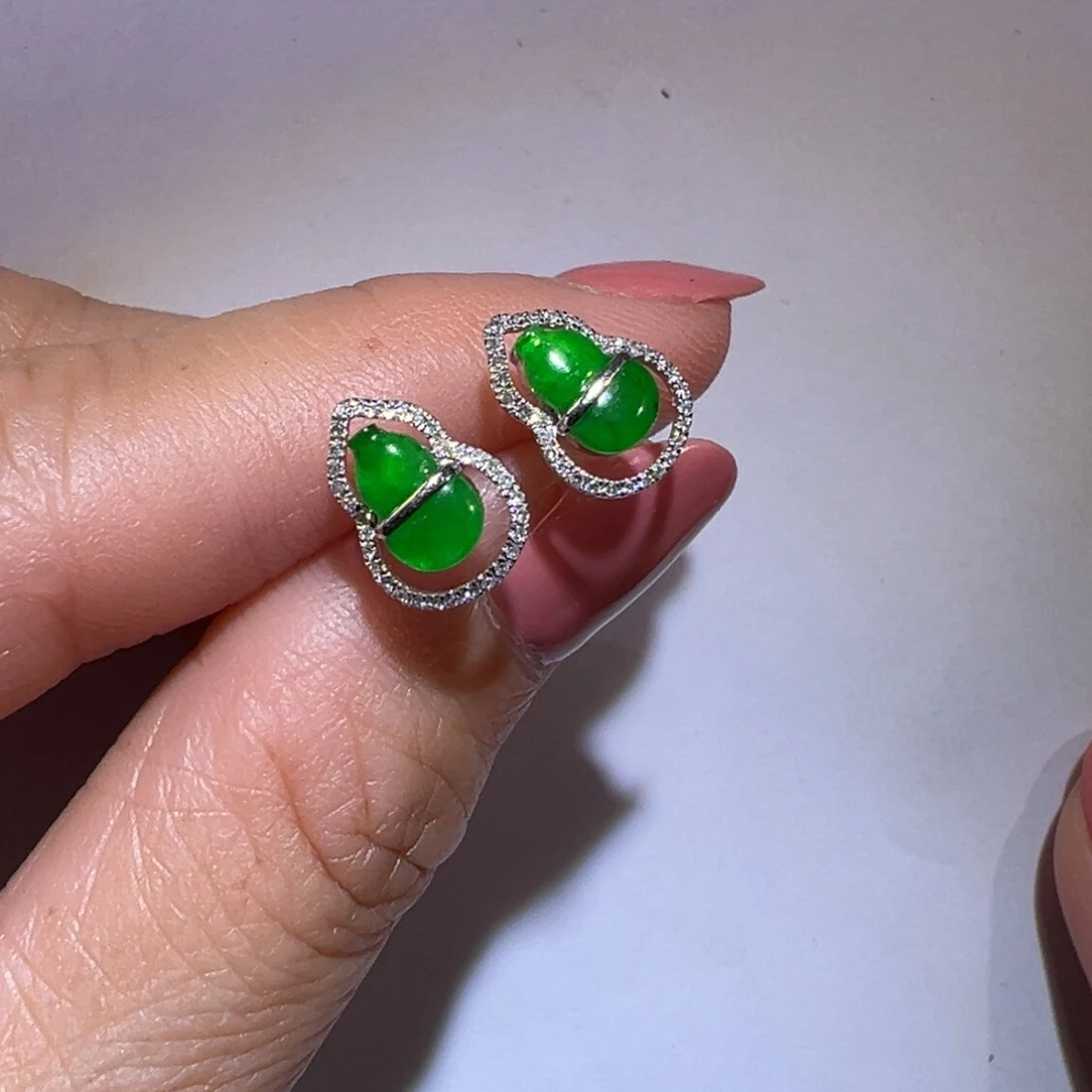 翡翠颈饰18K金镶嵌耳钉