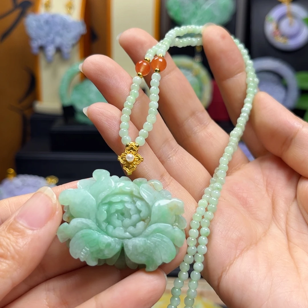 颈饰未镶嵌翡翠冰绿