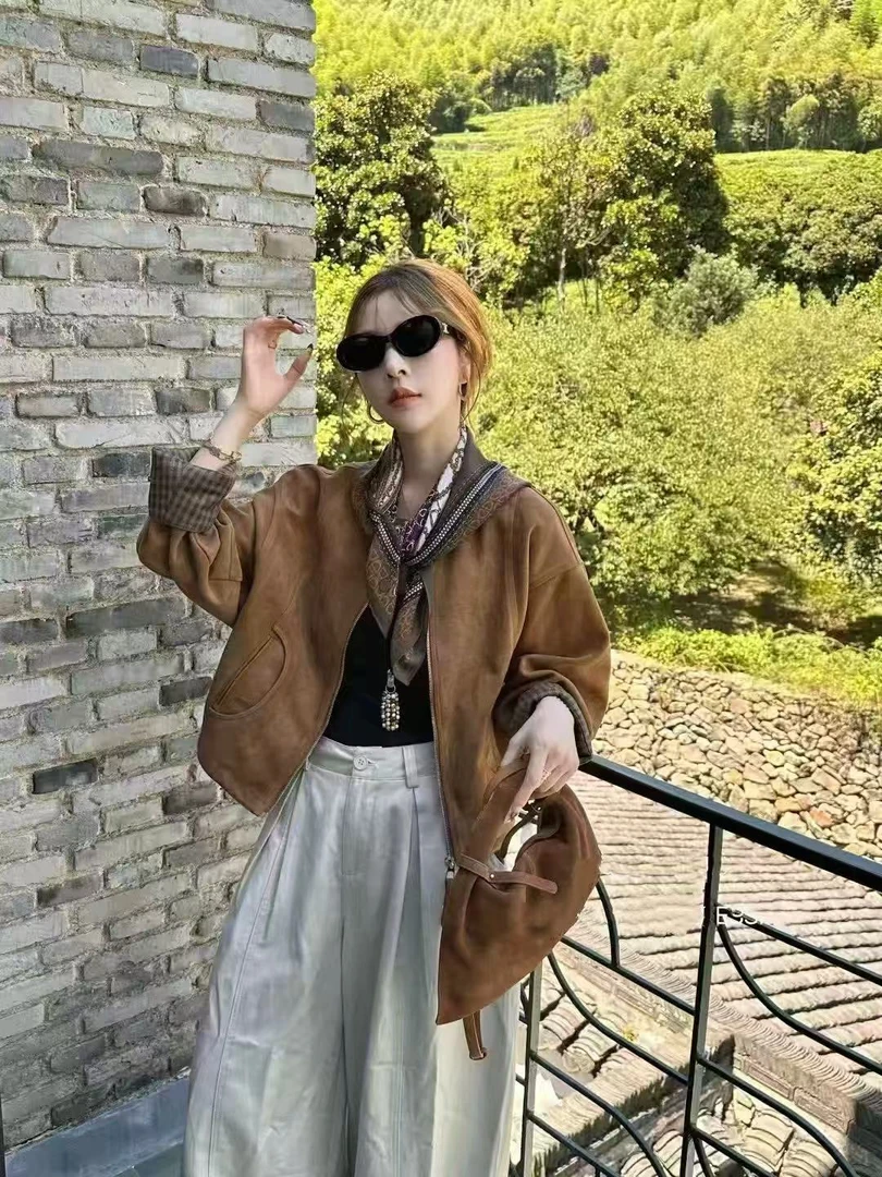 欧货2025秋季新款复古丝巾鹿皮绒外套女时尚设计感格子拼接夹克潮
