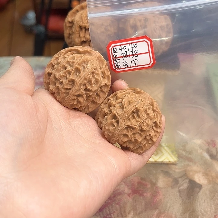 把件文玩核桃苹果园
