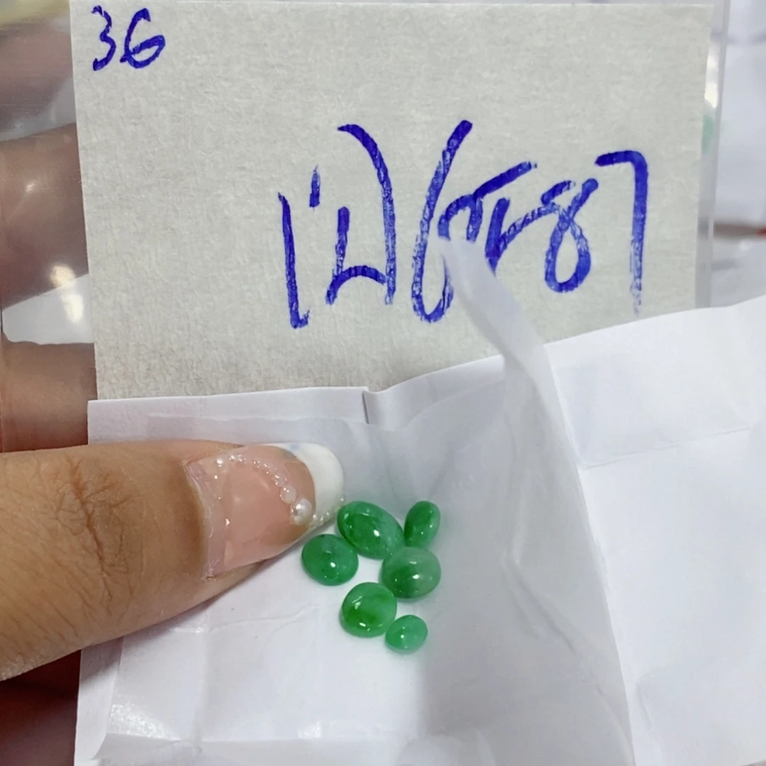 定制翡翠未镶嵌不