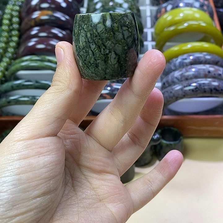未镶嵌蛇纹石玉扳指