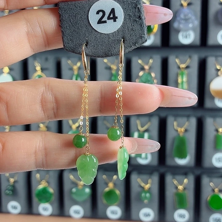 和田玉18K金镶嵌耳饰