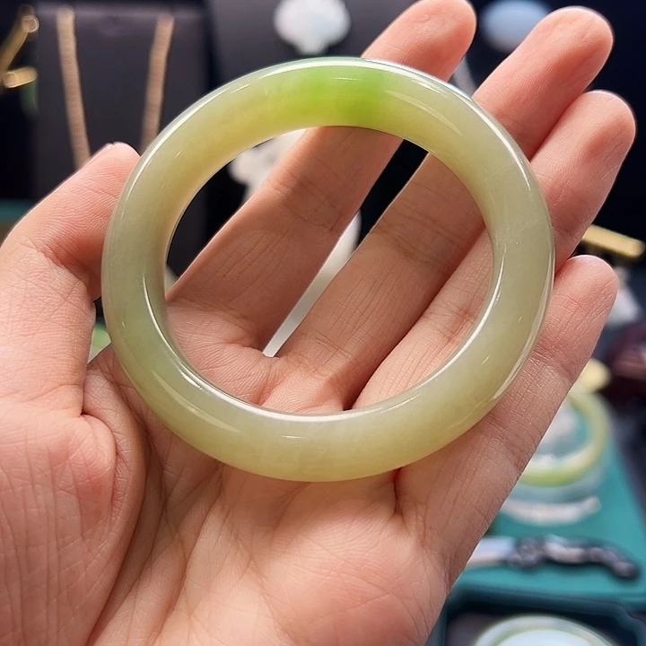 和田玉未镶嵌吊坠(赠链)鱼*