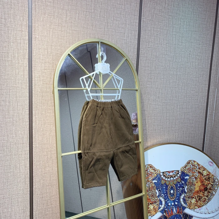 AM504    宝宝咖色休闲裤子  加绒