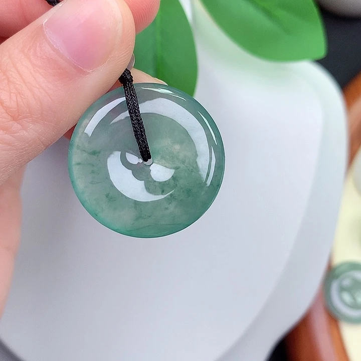 颈饰未镶嵌翡翠27.8-4.9，