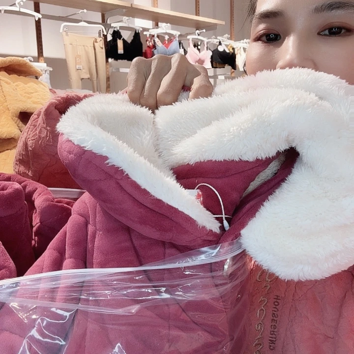 三醋酯纤维319米女夹棉开线，X L-011