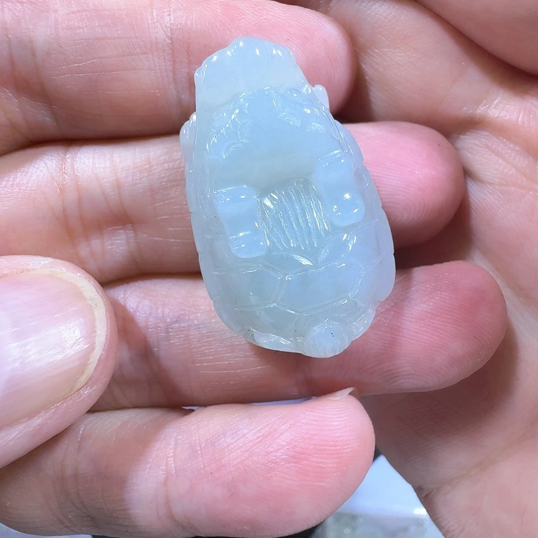 翡翠未镶嵌颈饰小***n翡翠龙龟吊坠