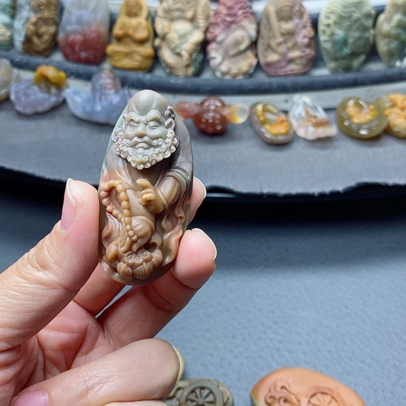 【闪购商品】定制石英质玉吊坠未镶嵌