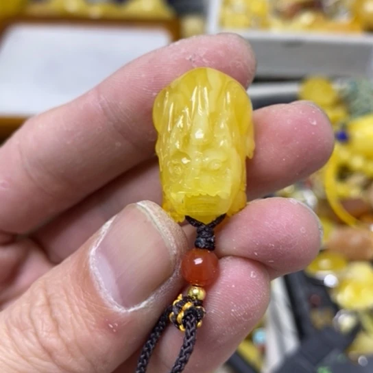 蜜蜡裸石未镶嵌吊坠