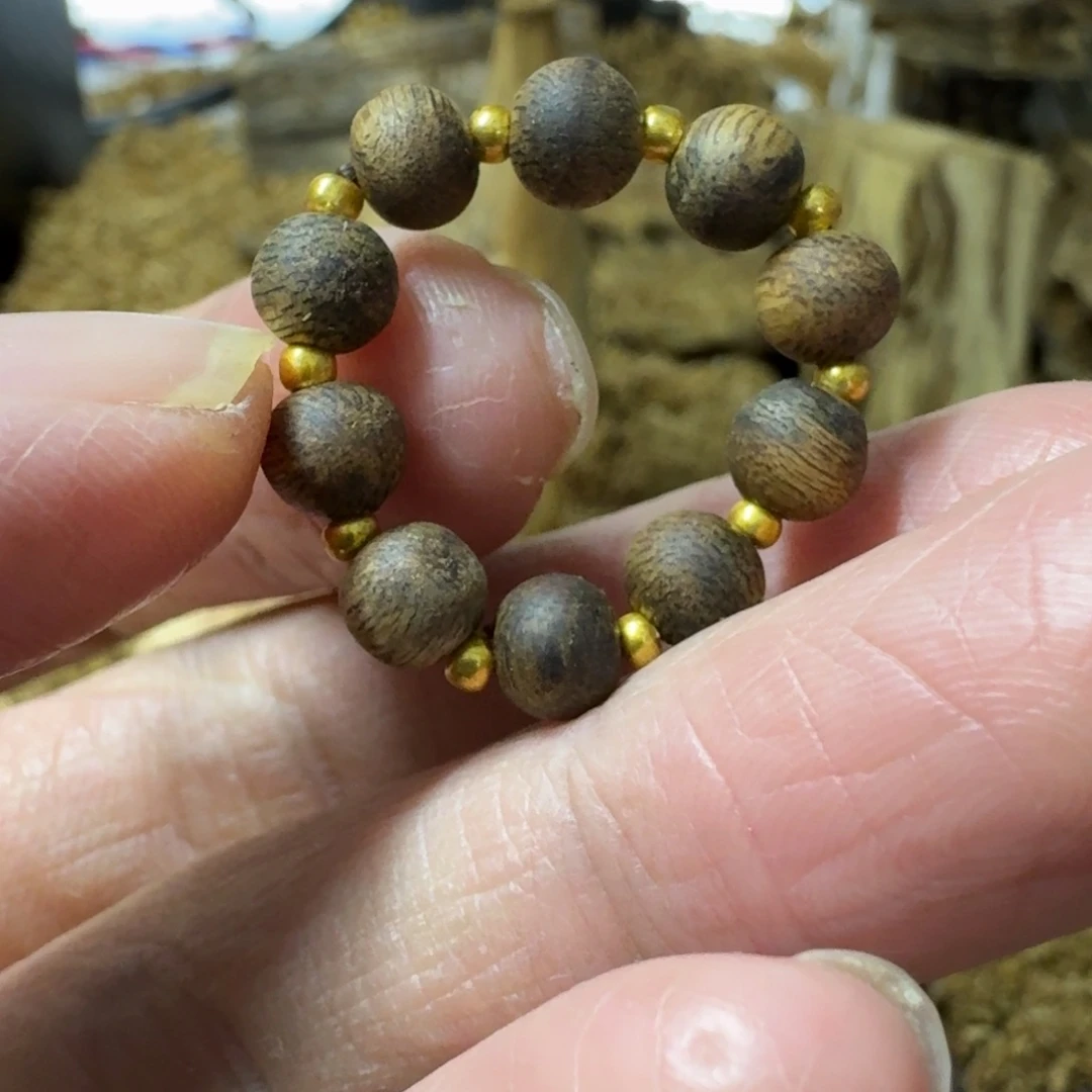 沉香沉香碎屑戒指