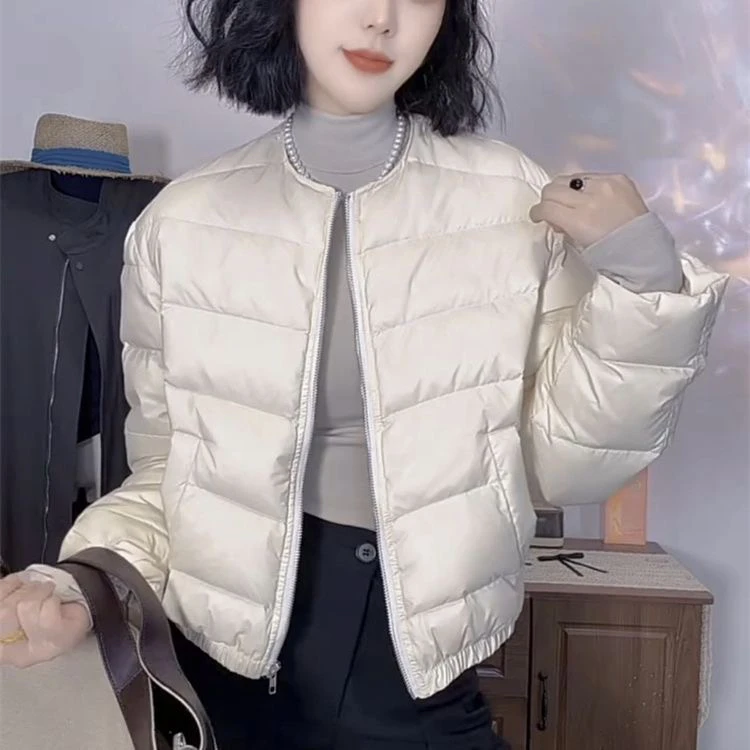 秋冬新款时尚减龄洋气圆领保暖显瘦短款套装