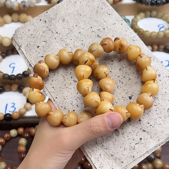 菩提根/象牙果手串卡18熊头