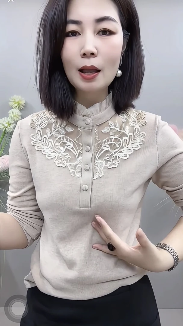 花边领设计感蕾丝拼接镂空T恤女2025冬季新款显瘦加厚打底衫