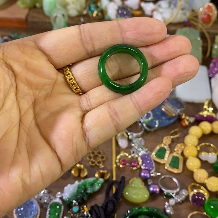 翡翠未镶嵌戒指精品小件精品小件
