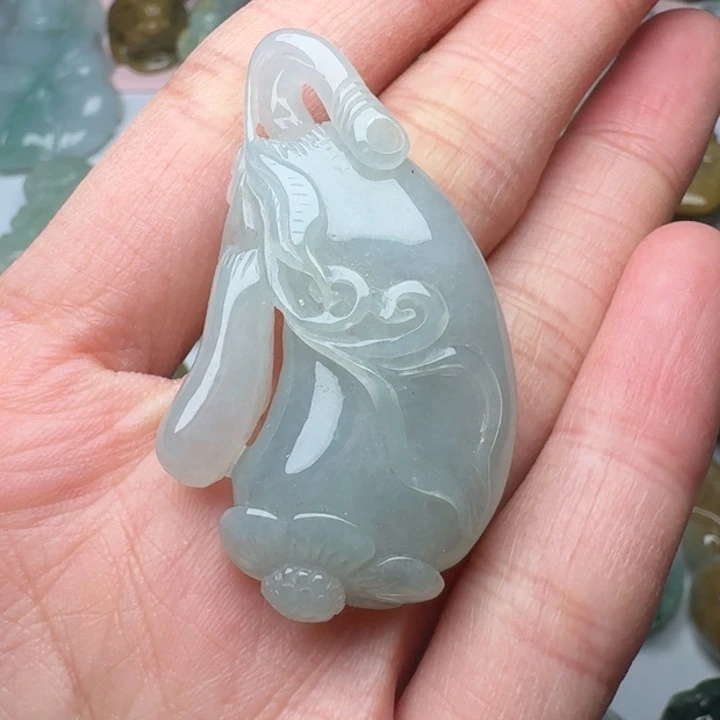 翡翠未镶嵌颈饰吊坠