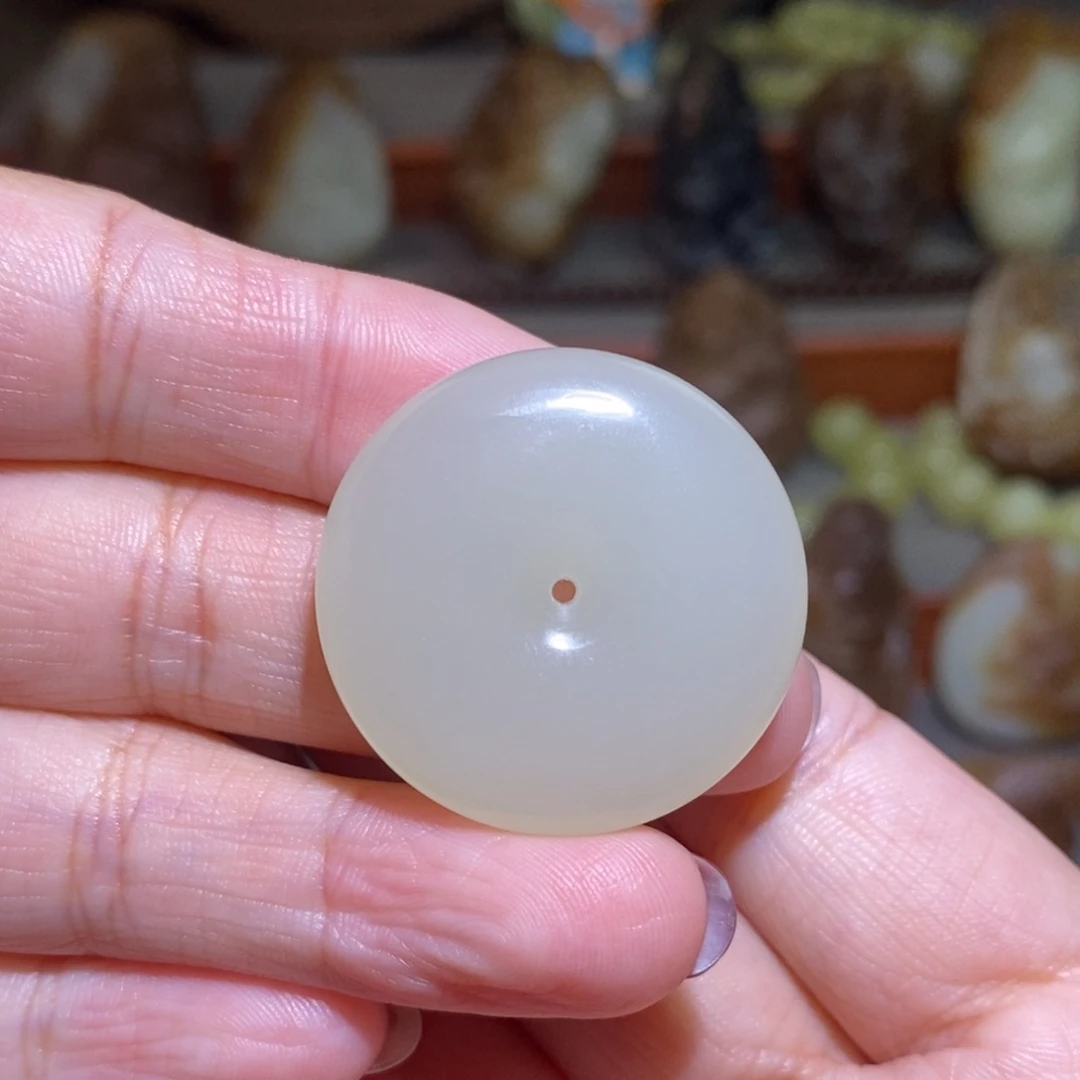 颈饰未镶嵌和田玉平安扣