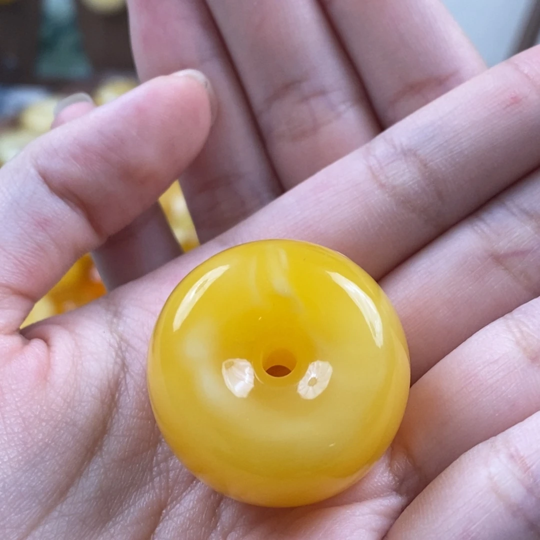 未镶嵌琥珀裸石老型墩