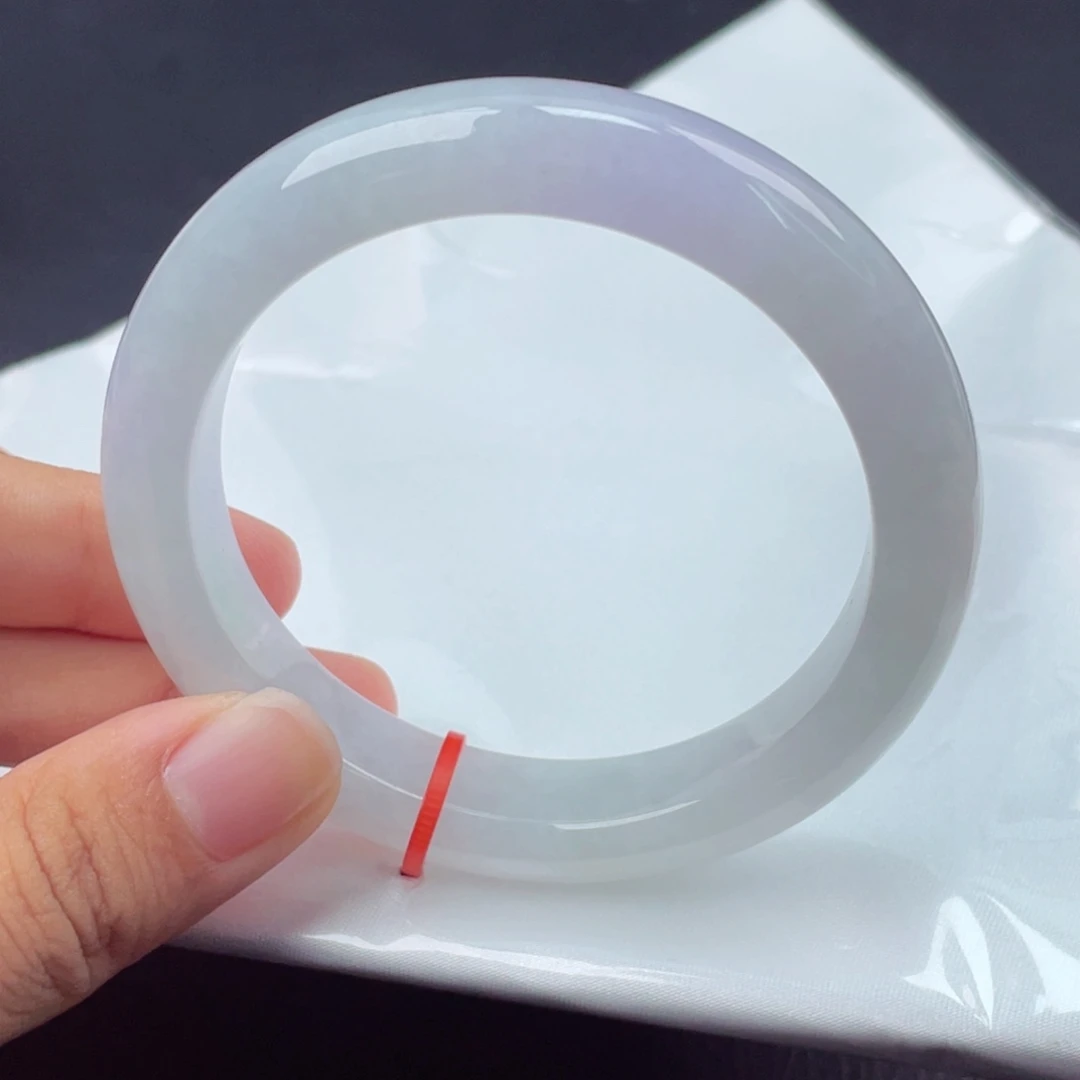 翡翠手镯未镶嵌正圈