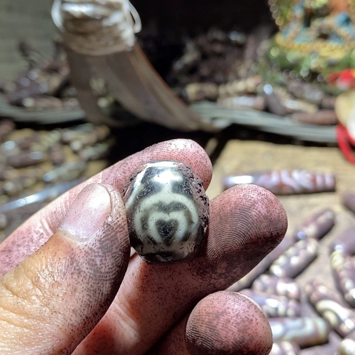 卍***四玛瑙/玉髓颈饰未镶嵌