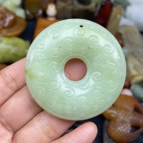 蛇纹石玉未镶嵌颈饰49