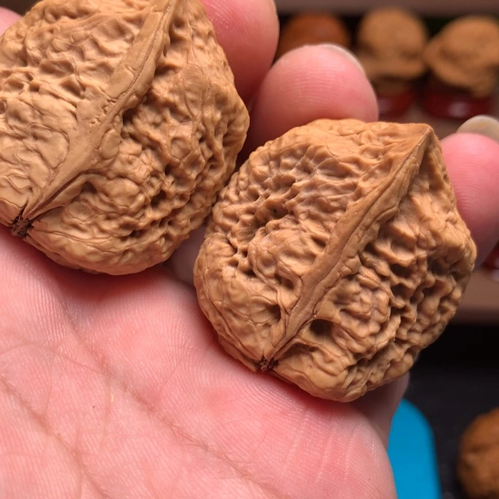 文玩核桃吊坠半壁37