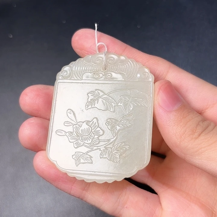 和田玉挂件未镶嵌好*师