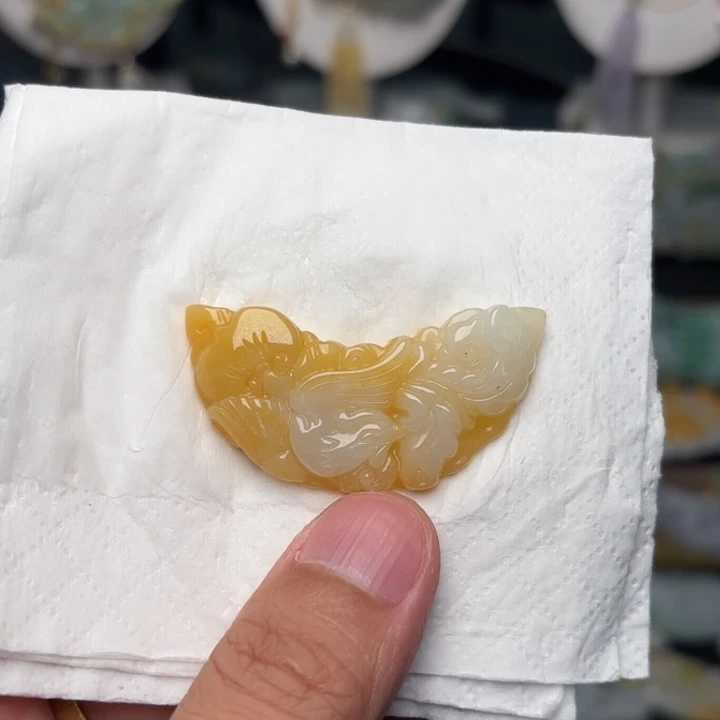 翡翠未镶嵌颈饰吊坠