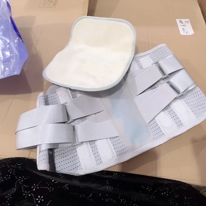 孤品s码。 护腰。  钢。