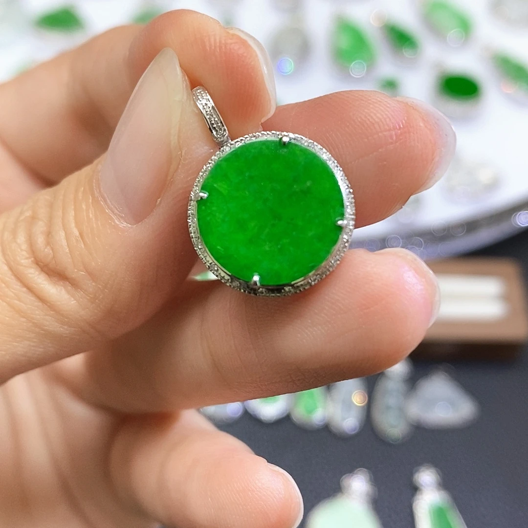 翡翠18K金镶嵌吊坠(不含链)